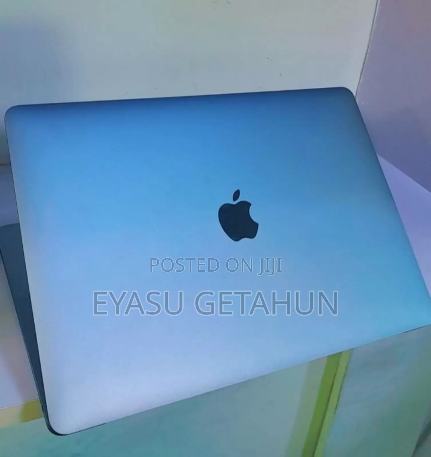 New Laptop Apple MacBook Pro M1 8GB Apple M1 Pro SSD 512GB