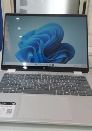 New Laptop HP OmniBook 5 Flip 16GB Intel Core I7 SSD 1T