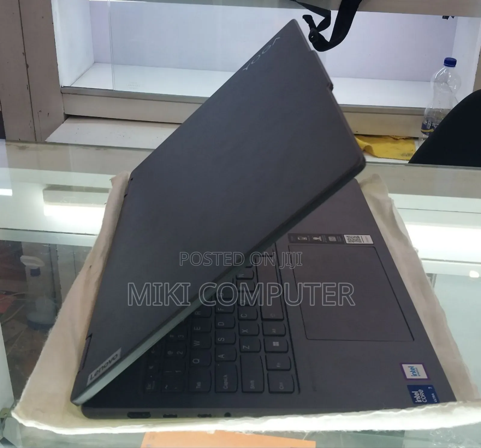 New Laptop Lenovo Yoga 7i 16GB Intel Core Ultra 7 SSD 512GB