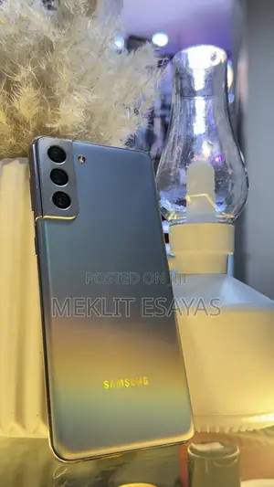 New Samsung Galaxy S21 5G 128 GB Silver