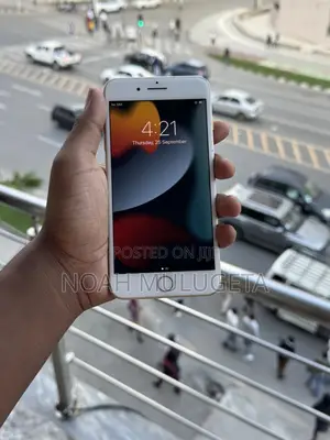 Photo - New Apple iPhone 7 Plus 32 GB Gold