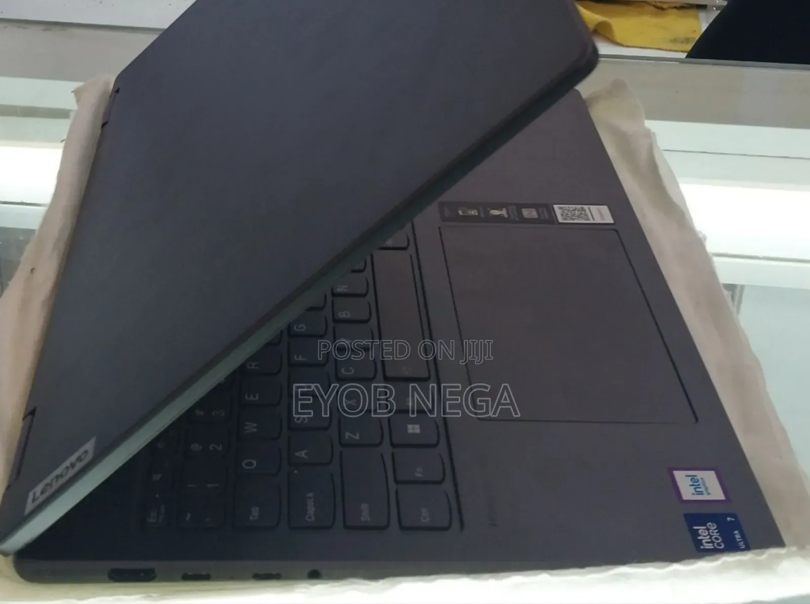 New Laptop Lenovo Yoga 7i 16GB Intel Core Ultra 7 SSD 1T