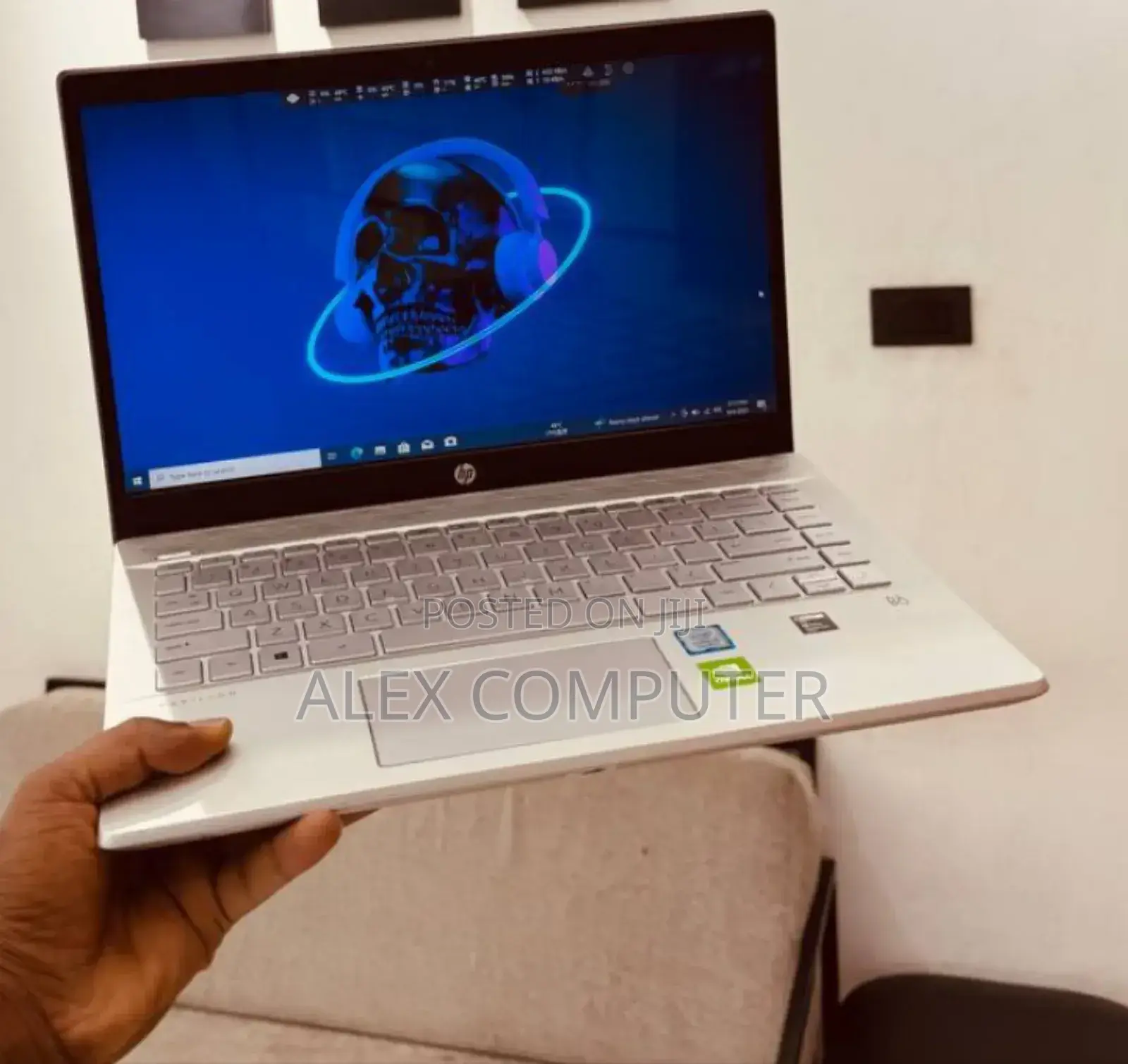 New Laptop HP Pavilion 14 8GB Intel Core I5 SSD 256GB