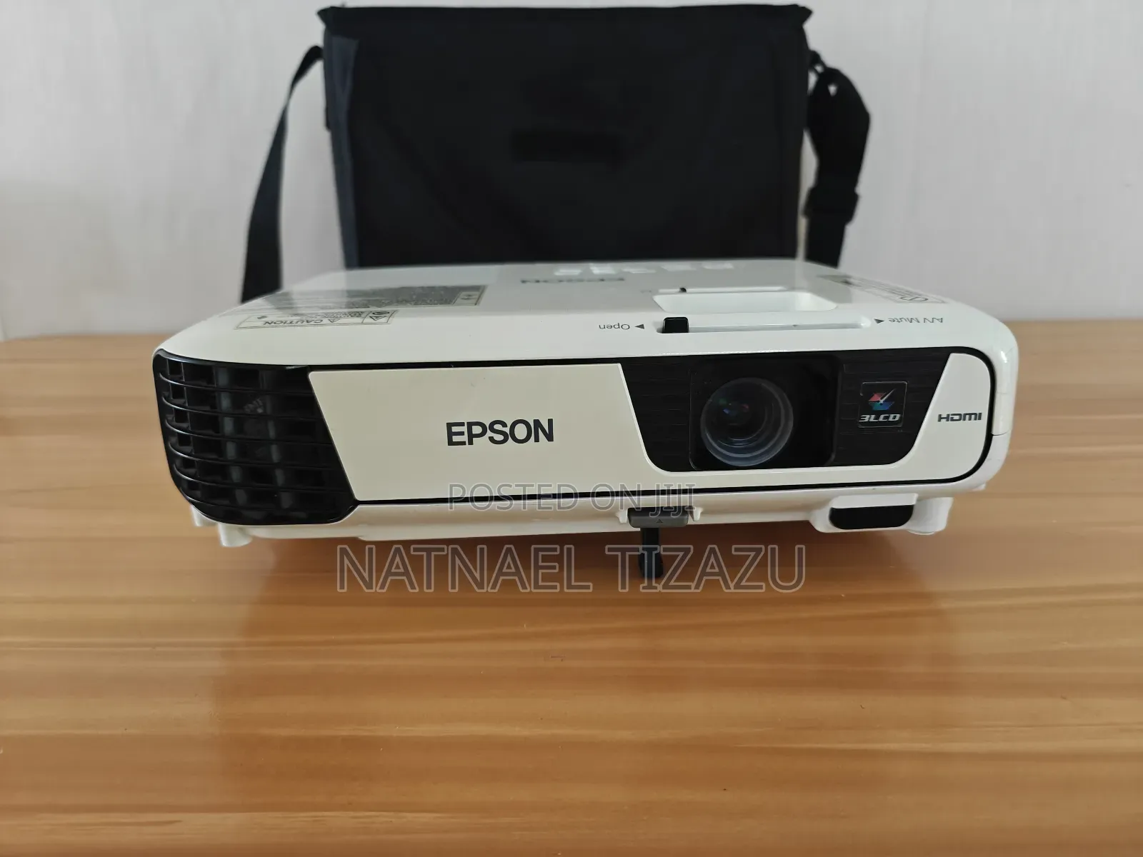 Almost New Epson Eb-S31 Projector