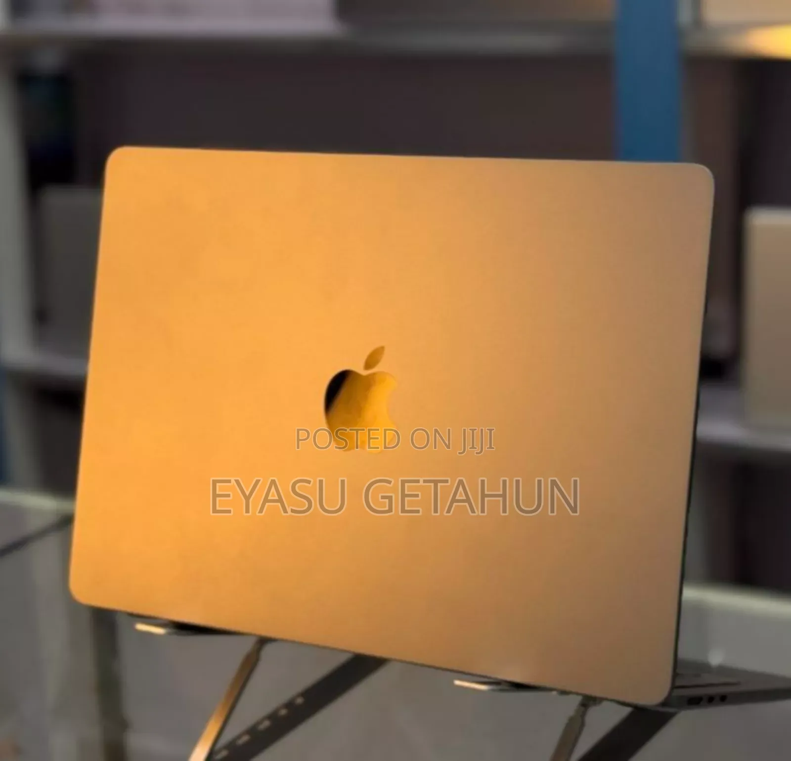 New Laptop Apple MacBook Air 2022 M2 8GB Apple M2 SSD 256GB