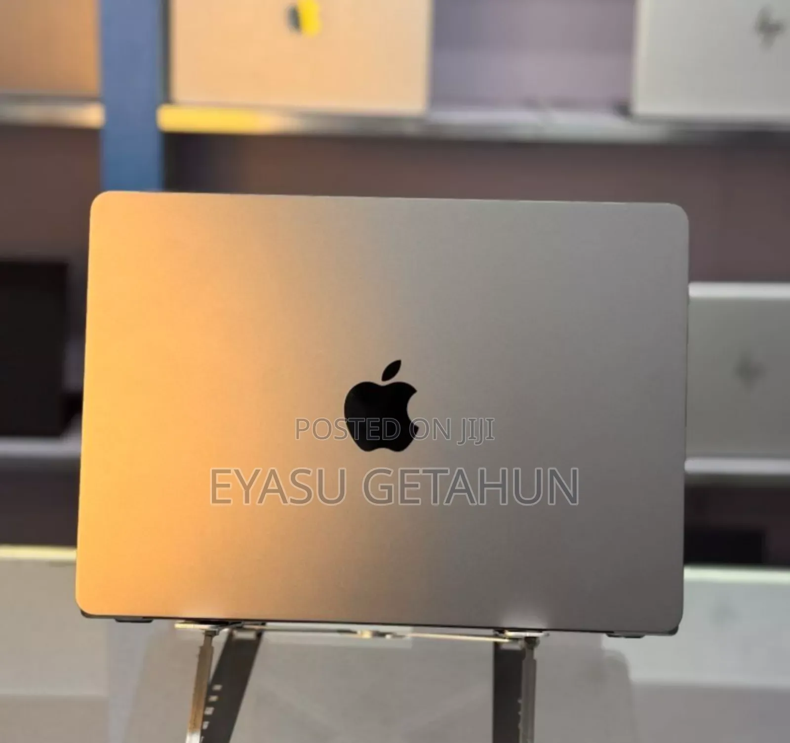 New Laptop Apple MacBook Air 2022 M2 8GB Apple M2 SSD 256GB