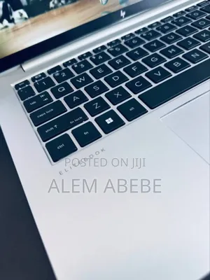 New Laptop HP EliteBook 840 G9 16GB Intel Core I7 SSD 512GB