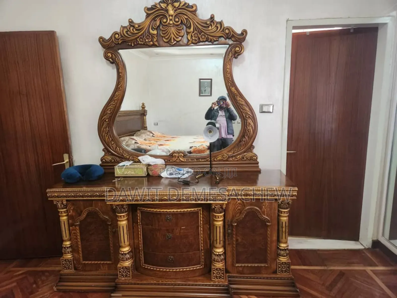 Bed With Dressing Table and Side Drawer