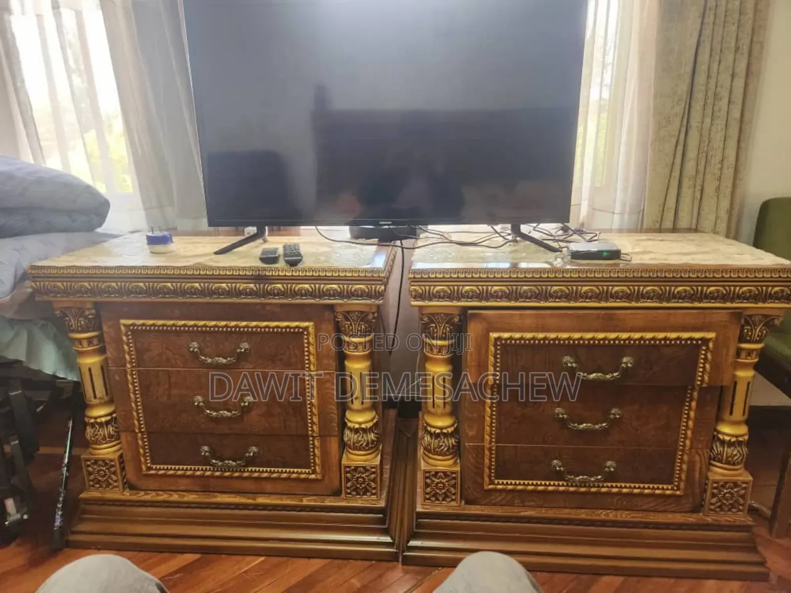 Bed With Dressing Table and Side Drawer