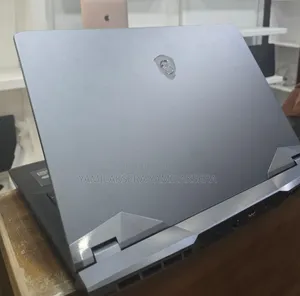New Laptop MSI Raider GE76 12UGS 16GB Intel Core I9 SSD 1T