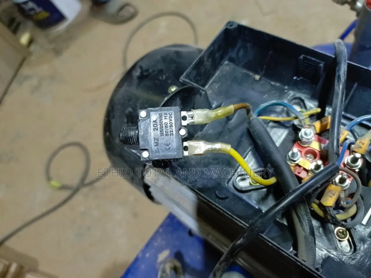 Push Button Kuoyuh 88 Series Push-to-Reset Thermal Circuit Breaker.