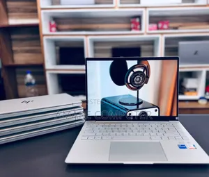 Photo - New Laptop HP Pavilion 15 16GB Intel Core I5 SSD 1T