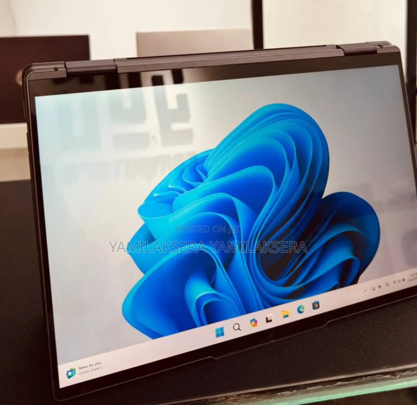 New Laptop Lenovo Yoga 710 16GB Intel Core I5 SSD 512GB