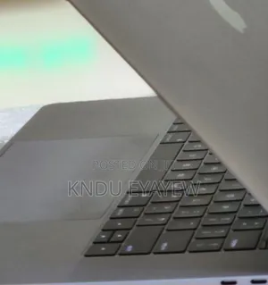 New Laptop Apple MacBook Pro 2017 16GB Intel Core I7 SSD 512GB