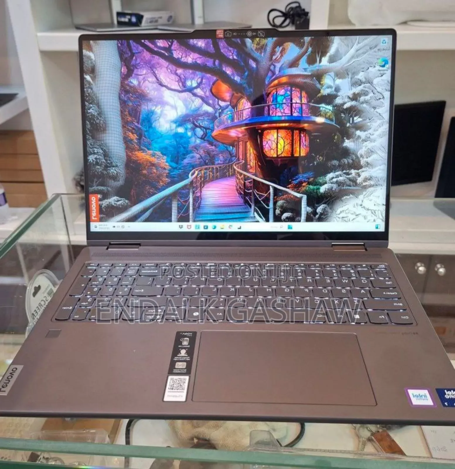 New Laptop Lenovo Yoga 7i 16GB Intel Core I7 SSD 1T