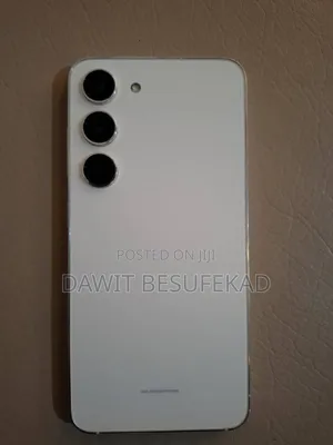 Photo - Samsung Galaxy S23 128 GB White