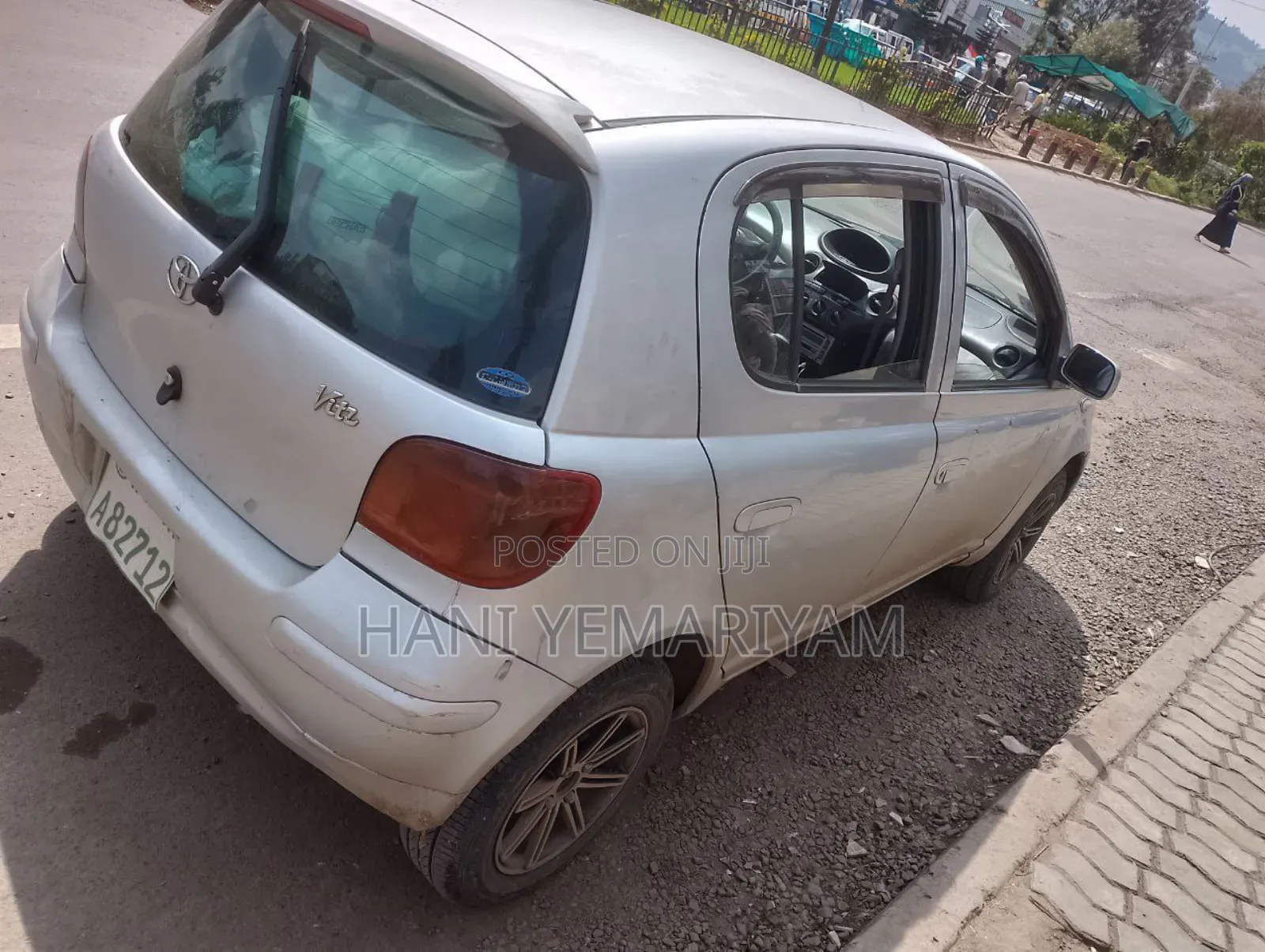 Toyota Vitz 2002 Silver