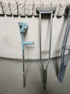 Photo - Elbow and Axillary Crutches麩羅bilateral Crutches貓兒axillary Crutches