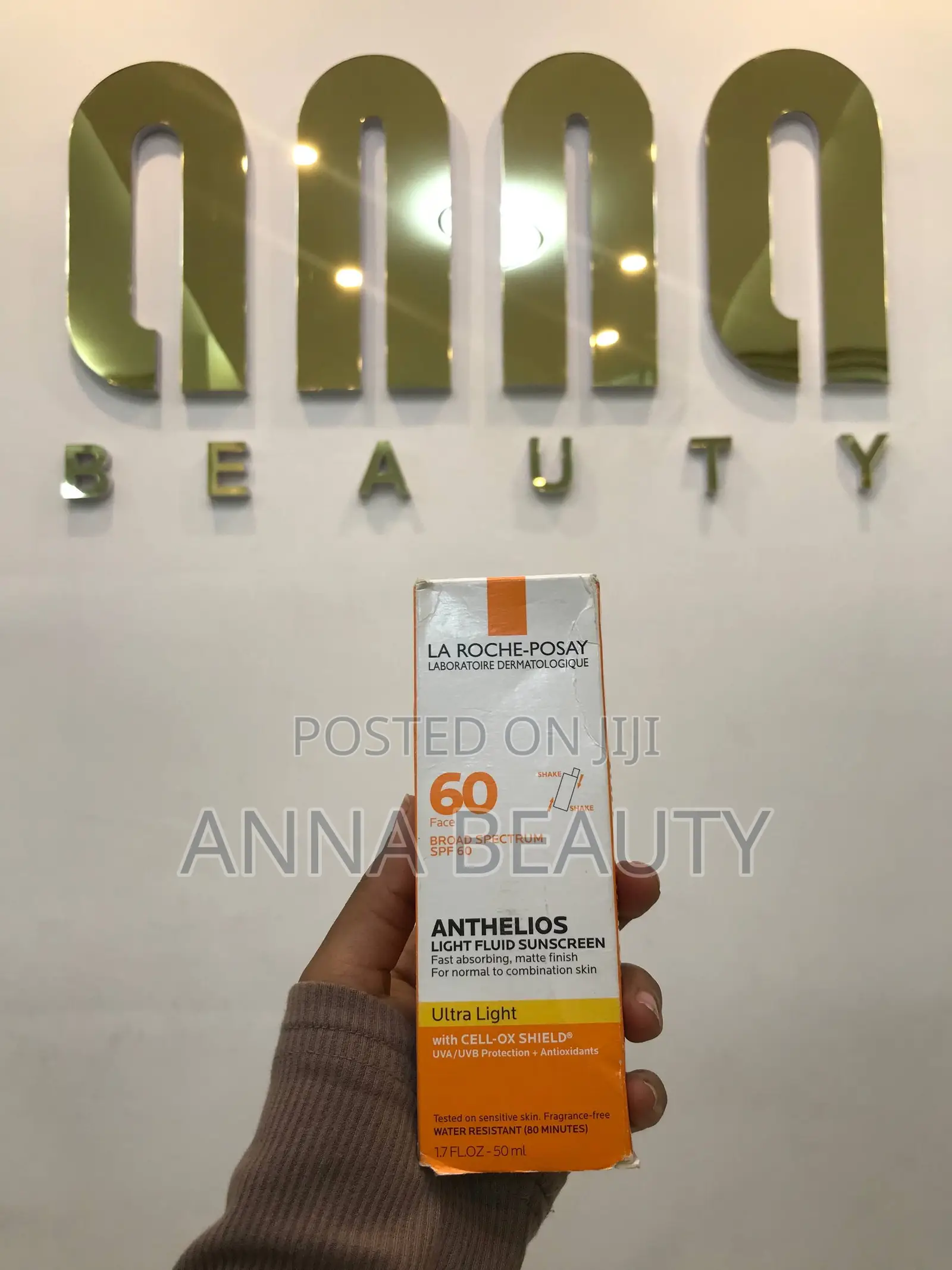 La Roche-Posay Anthelios Light Fluid