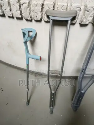 Axillary Bilateral Crtches朱槿crutches㫵我axillary Crutchesalmunium New