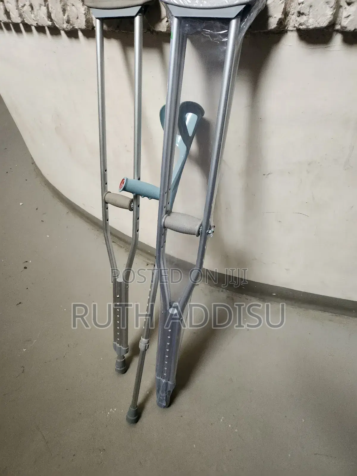 Axillary Bilateral Crutches癲同brand New Adjustable Height Crutches New