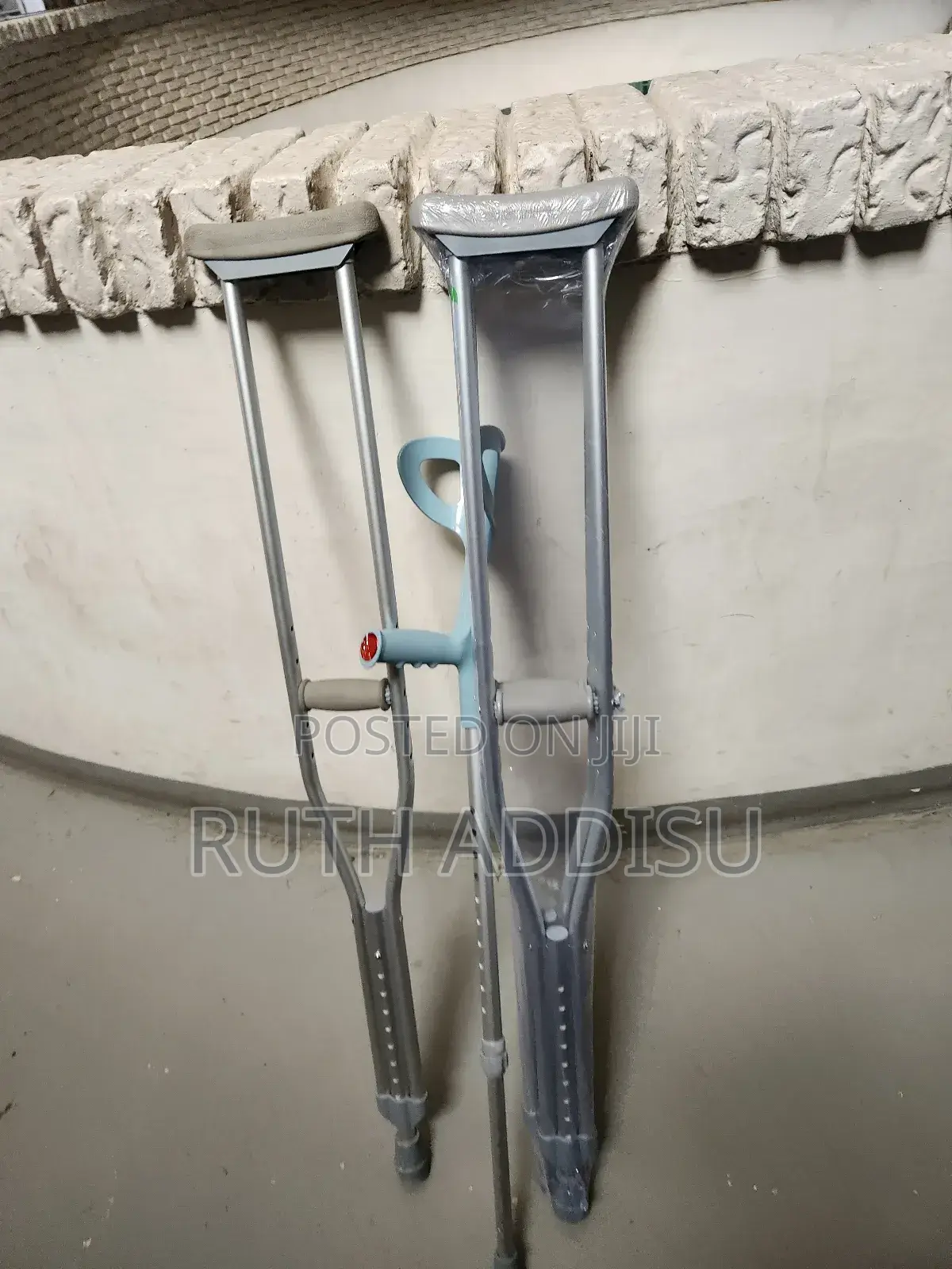 Axillary Bilateral Crutches較少brand New Medical Crutches宛然crutches