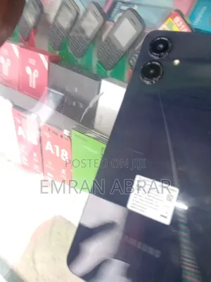 Photo - New Samsung Galaxy A06 64 GB Black