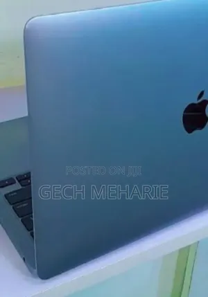 New Laptop Apple MacBook Pro M1 8GB Intel Core I5 SSD 256GB