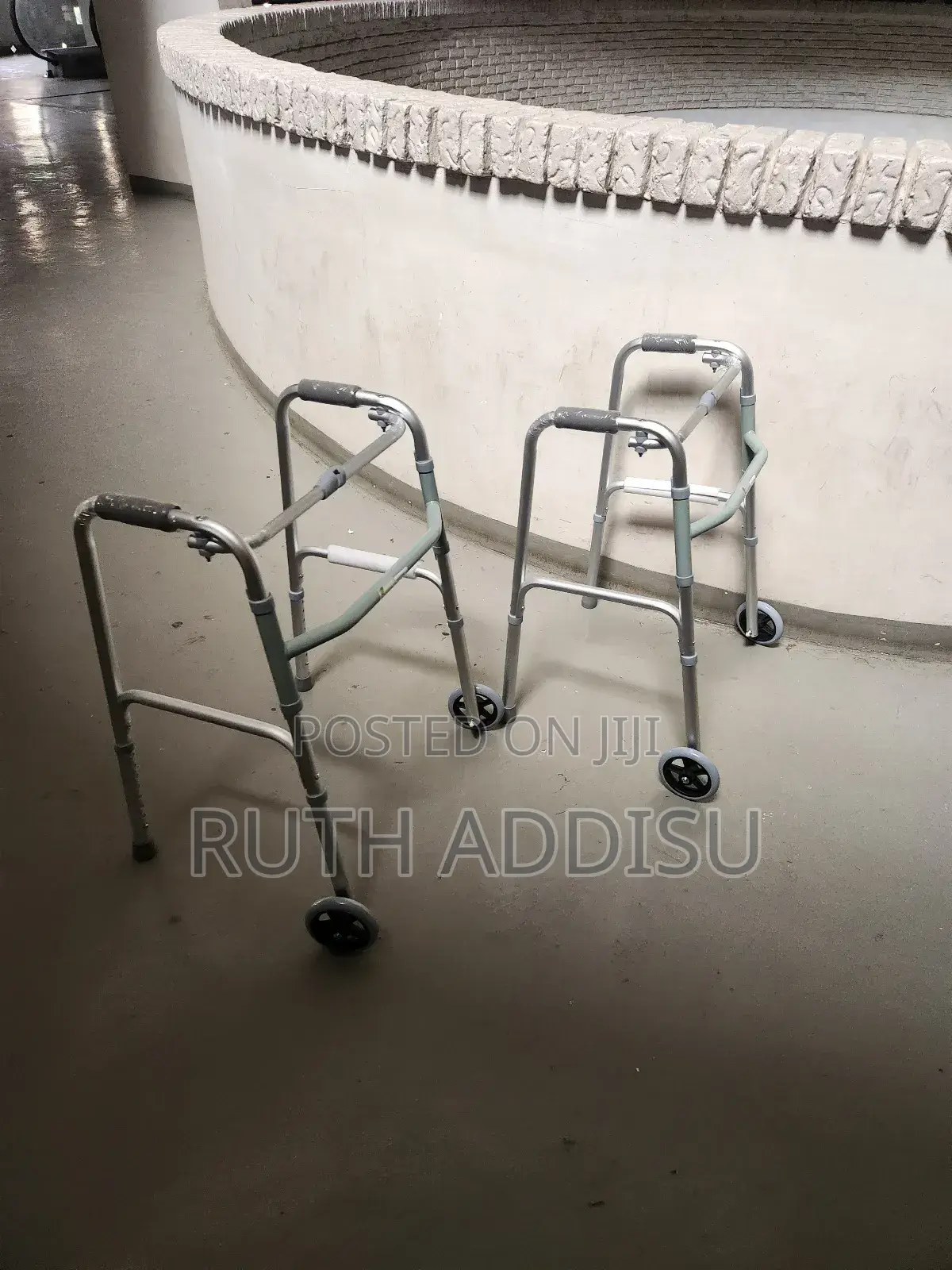 Walking Aid朱紅foldable Stainless Walker朱槿rolator Front Walker忝呀walker
