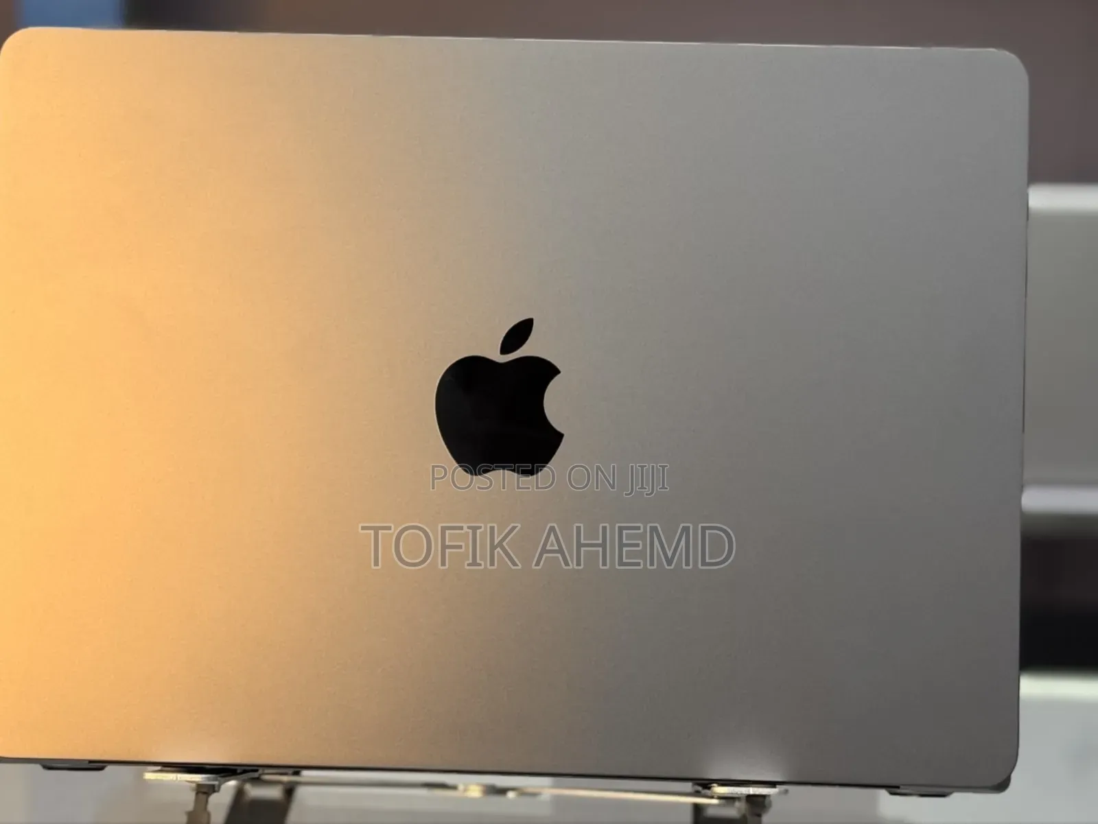 New Laptop Apple MacBook Air 2022 M2 8GB Apple M2 SSD 256GB