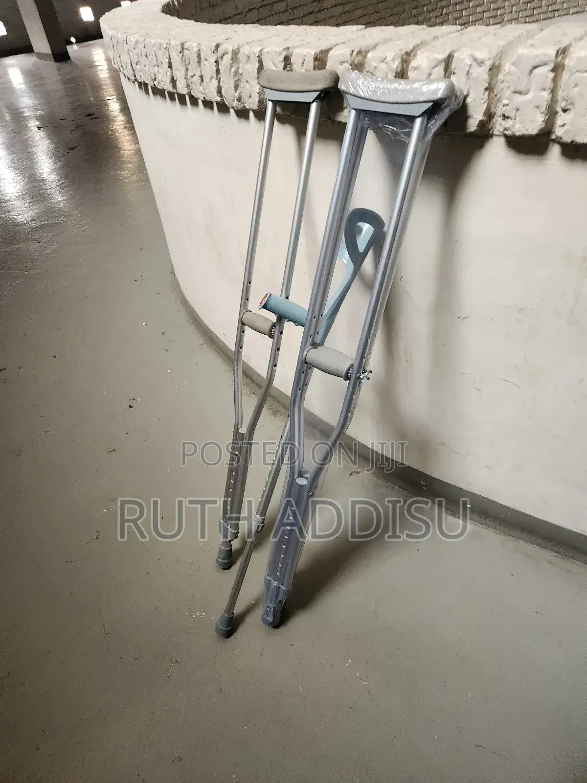 Axillary Almunium Foldable Axillary Crutches痲你axillary Crutches New