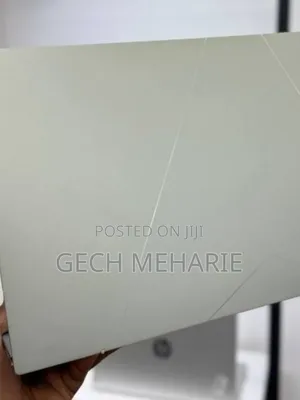 New Laptop Asus Zenbook 14 UX434 16GB Intel Core I7 SSD 512GB