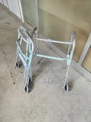 Photo - Walker Stainless Walking Aid脆一foldae Walker腔好walker Almunium Walker