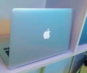 New Laptop Apple MacBook Air 2017 8GB Intel Core i5 SSD 256GB