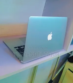 New Laptop Apple MacBook Air 2017 8GB Intel Core i5 SSD 256GB