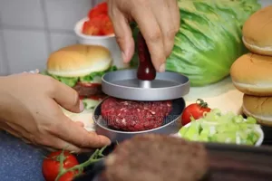 High Class Kitchen Burger Press (ከአልሙኒየም የተሰራ
ጠንካራ አጠቃቀሙ ቀላል)