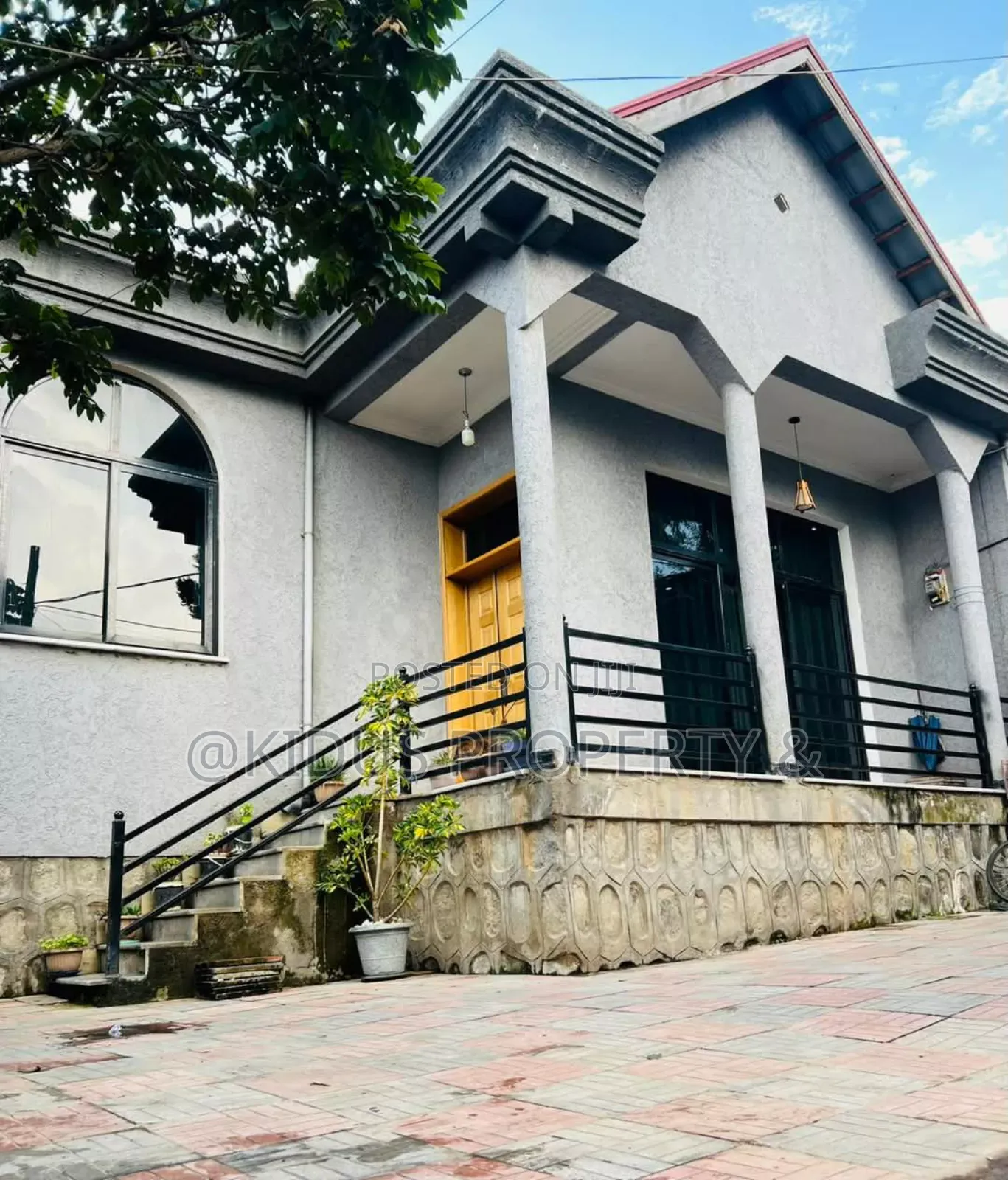 7bdrm Villa in Adisu Gebeya, Arada for sale