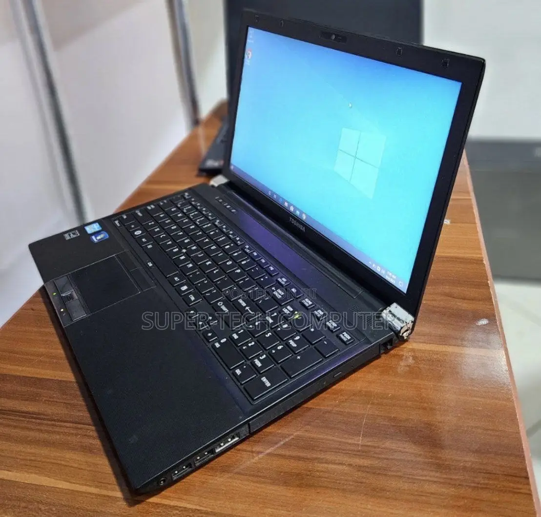 New Laptop Toshiba Tecra R950 4GB Intel Core I5 HDD 350GB
