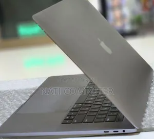 New Laptop Apple MacBook Pro 2017 16GB Intel Core I7 SSD 512GB