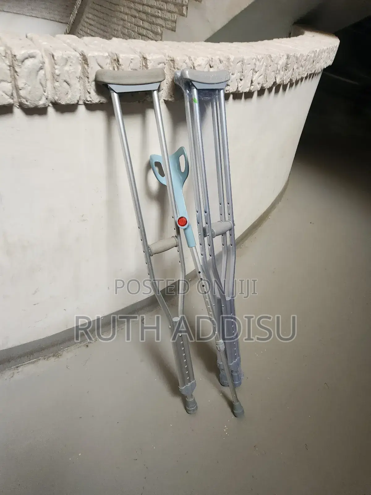 Crutches奔走crutches癈我almunium Crutches坂了crutches嵾你axillary Crutches New