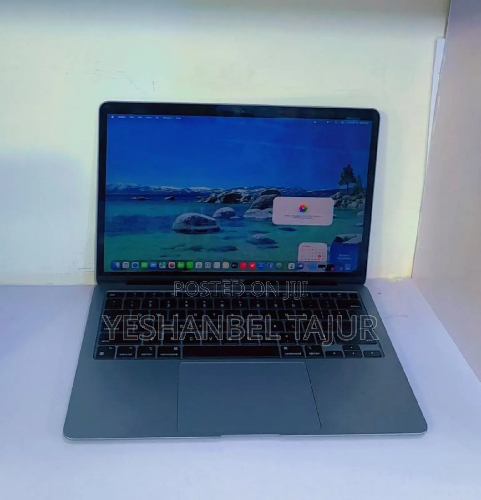 New Laptop Apple MacBook Air 2020 M1 8GB Apple M1 SSD 256GB