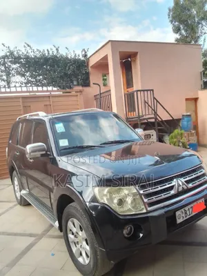 Photo - Mitsubishi Pajero 3.0 2010 Black