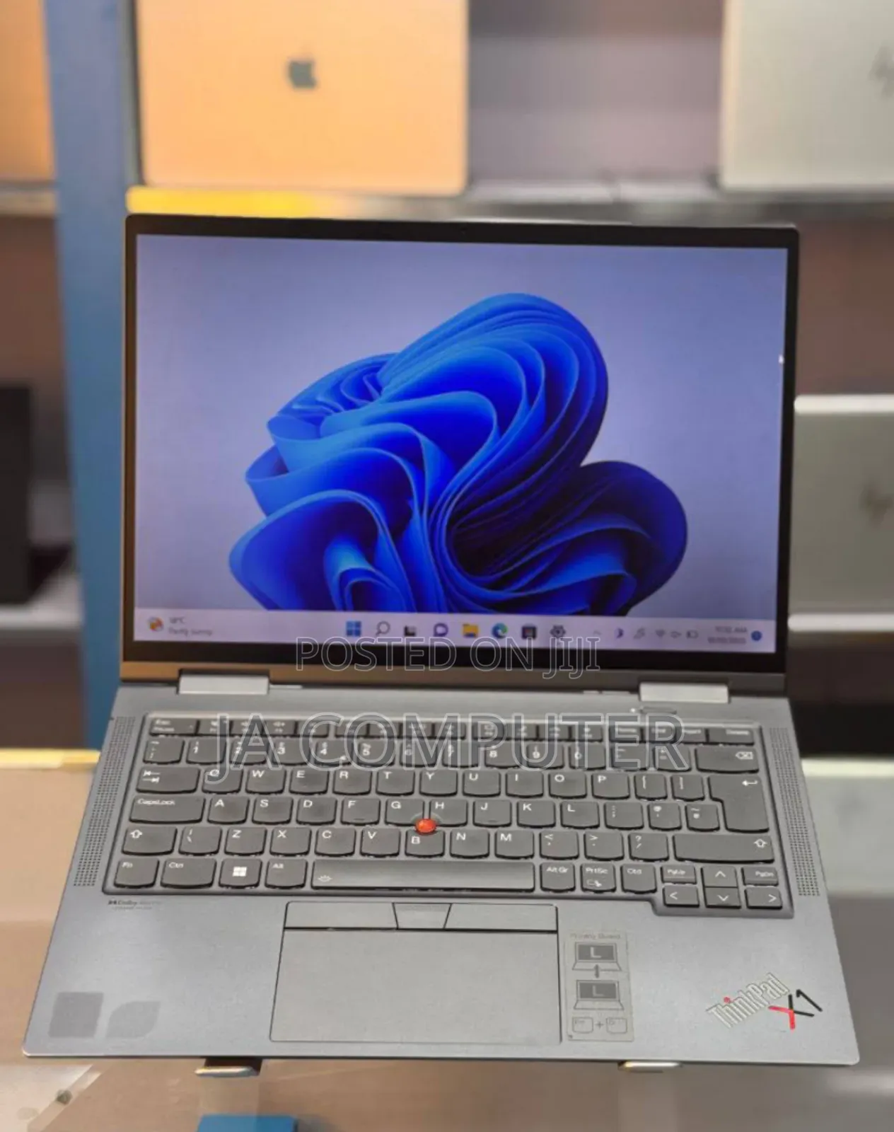 New Laptop Lenovo ThinkPad X1 Yoga Gen 8 32GB Intel Core I7 SSD 512GB