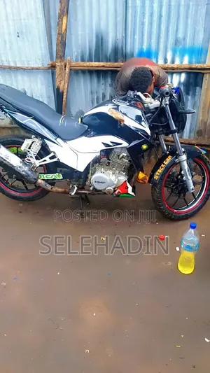 Photo - BMW Sport 2023 White