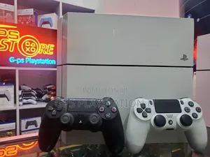 Photo - Playstation 4 Jealbreak Full Accessories Available