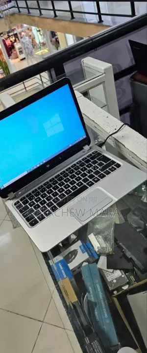 Photo - New Laptop HP Spectra 13 4GB Intel Core i5 SSD 128GB