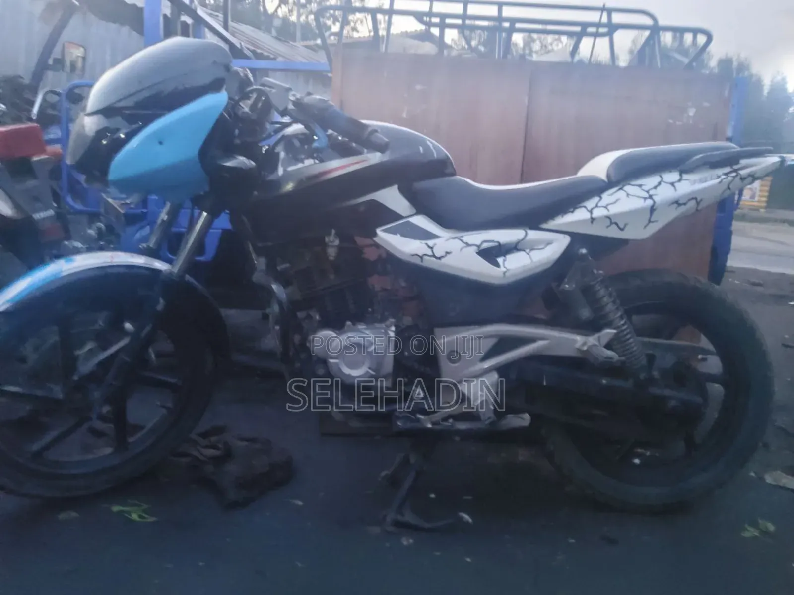 Bajaj Pulsar 180 2019 White