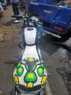 Bajaj Pulsar 180 2019 White