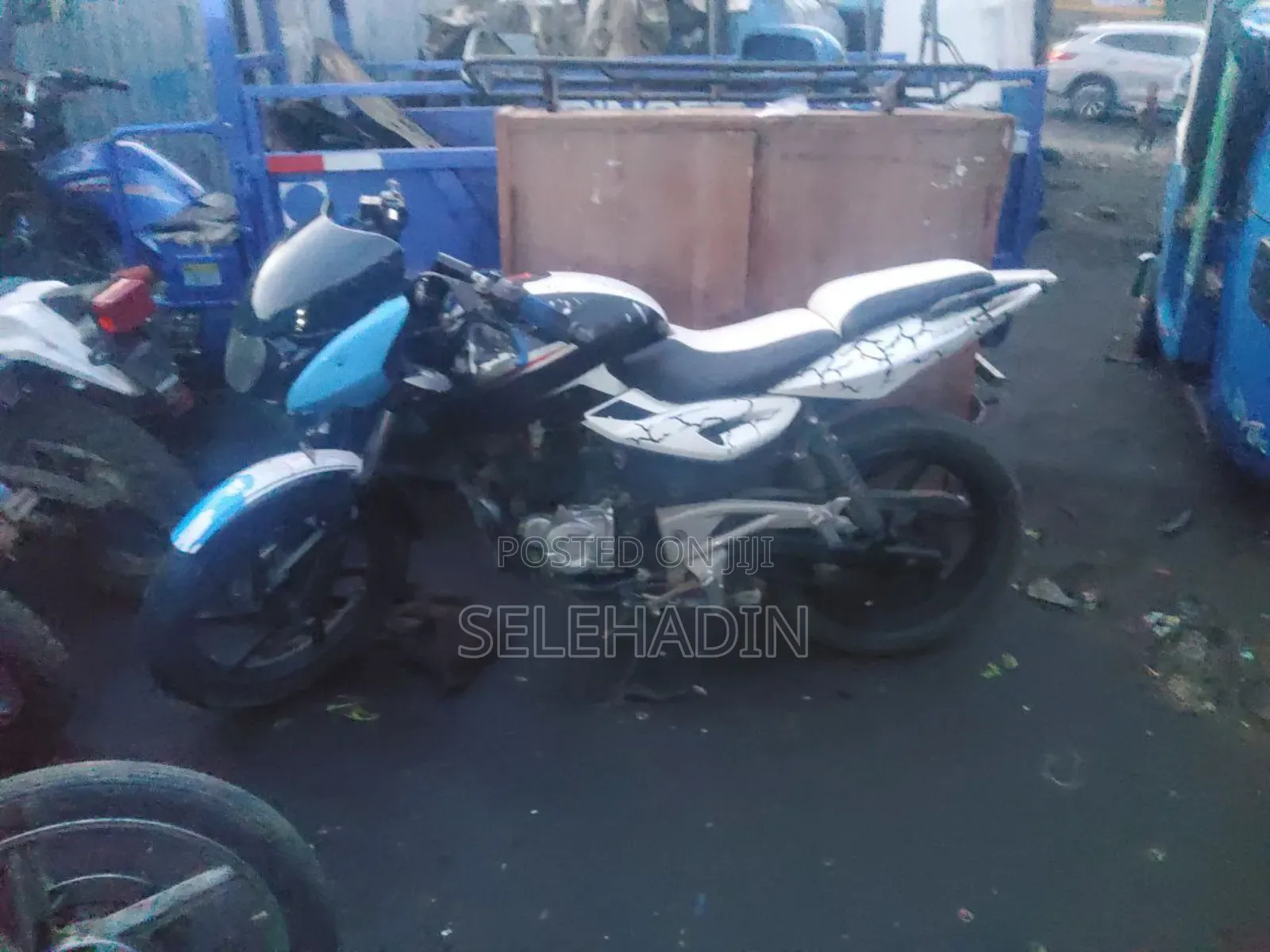 Bajaj Pulsar 180 2019 White