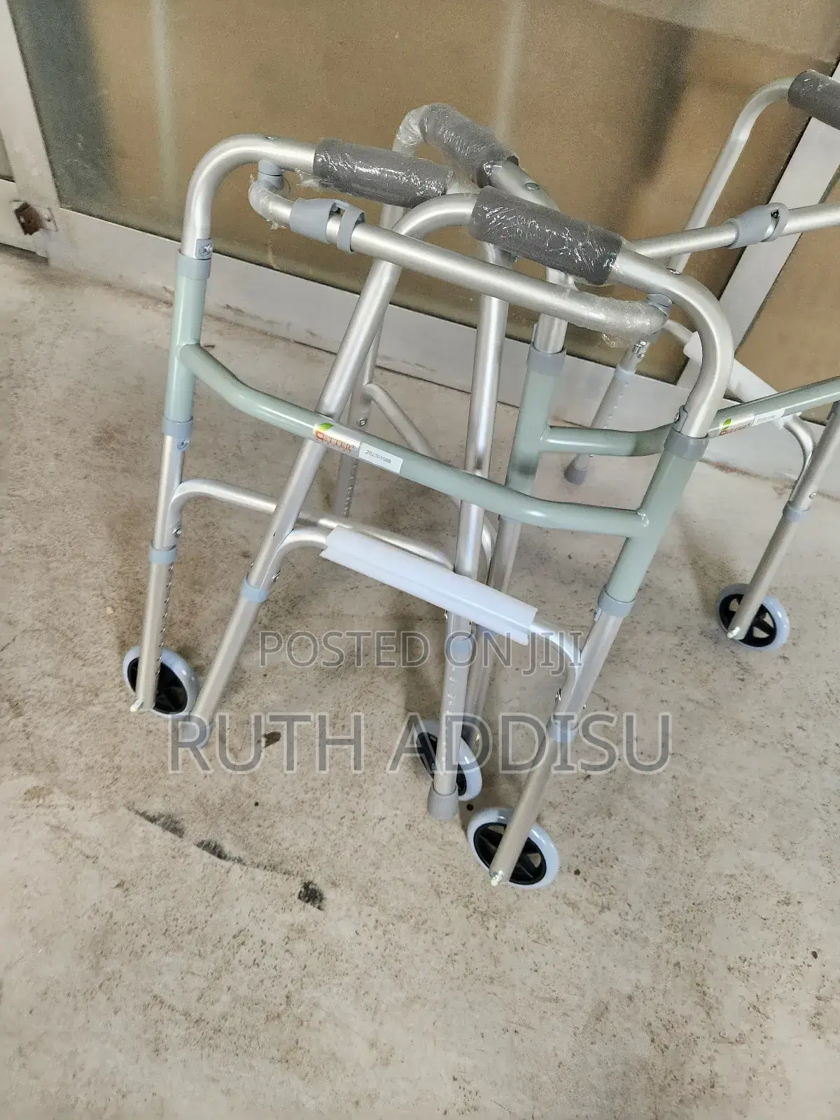 Foldable Walker朱雀medical Walker懲罰safe Walker朱諾walker朱槿walker Almunium